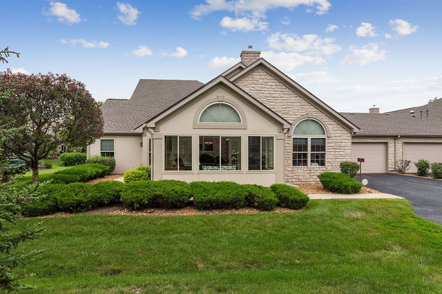 18218 Murphy Circle Tinley Park, IL Condo Sold - Photo 1 of 10. Opens carousel modal