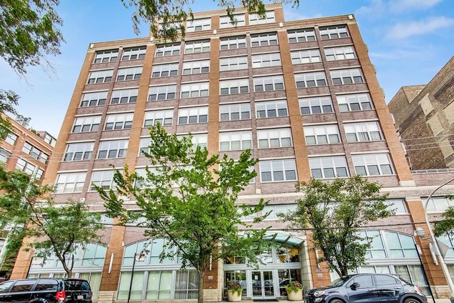 933 W Van Buren Street Unit 504 Chicago, IL Condo Sold - Photo 1 of 34. Opens carousel modal