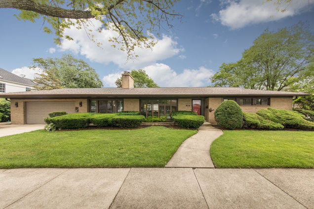 1121 S Greenwood Avenue Park Ridge, IL House Sold - Photo 1 of 32. Opens carousel modal