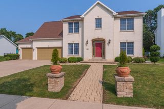 14 Knollbrook Court