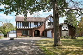 2s505 Center Avenue