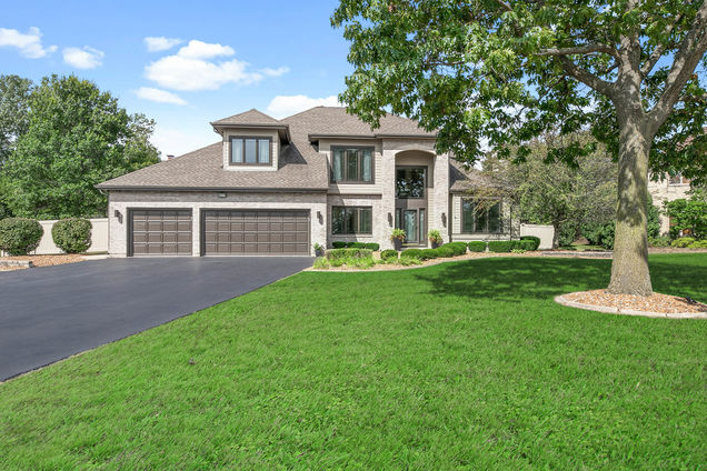12634 Lake View Drive Orland Park, IL House Sold - Photo 1 of 48. Opens carousel modal