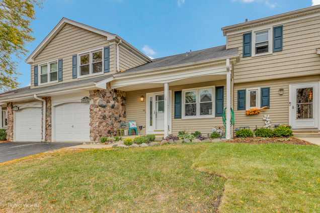 25w009 Keswick Lane Naperville, IL Townhouse Sold - Photo 1 of 27. Opens carousel modal