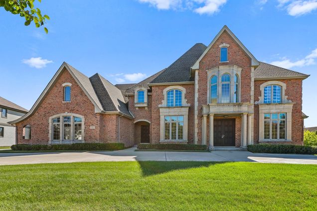 1505 Selkirk Street Flossmoor, IL House Sold - Photo 1 of 45. Opens carousel modal