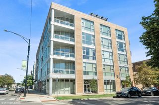 1550 W Cornelia Avenue Unit 302