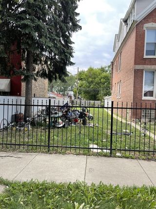 414 N Hamlin Avenue