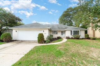 18352 Country Lane