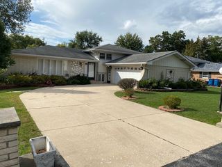 10020 S 86th Court
