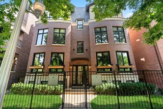 2715 N Southport Avenue Unit 3S