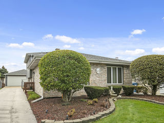 5217 W 120th Place