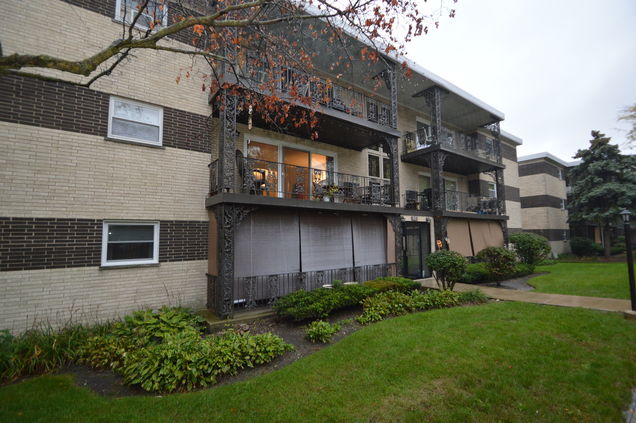 935 S 8th Avenue Unit 6 La Grange, IL Condo Sold - Photo 1 of 25. Opens carousel modal