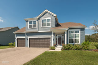 438 E Dekalb Drive