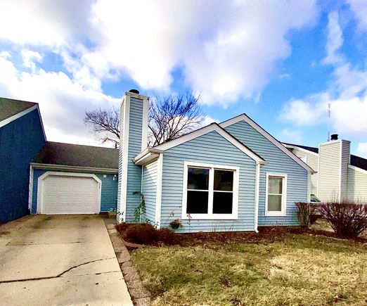 2007 Apache Trail Round Lake Beach, IL Townhouse Sold - Photo 1 of 22. Opens carousel modal