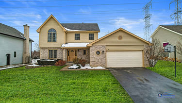 835 Crest Drive