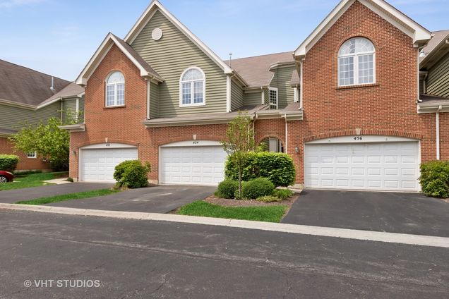 454 Fairview Circle Palatine, IL Townhouse Sold - Photo 1 of 24. Opens carousel modal