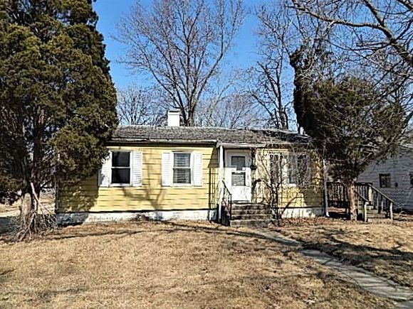 910 W 11th Street Sterling, IL House Sold - Photo 1 of 7. Opens carousel modal