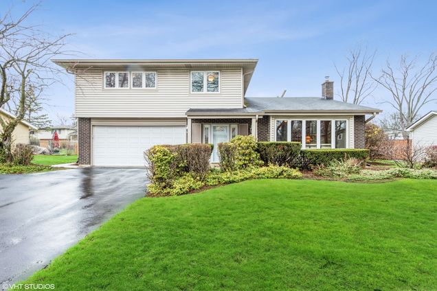 80 Mulberry East Road Deerfield, IL House Sold - Photo 1 of 16. Opens carousel modal