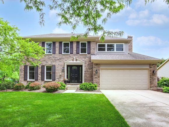 1420 Juliet Lane Libertyville, IL House Sold - Photo 1 of 32. Opens carousel modal