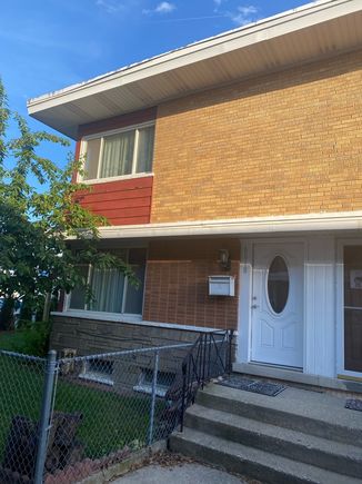 6018 N Winchester Avenue Chicago, IL Townhouse Sold - Photo 1 of 4. Opens carousel modal