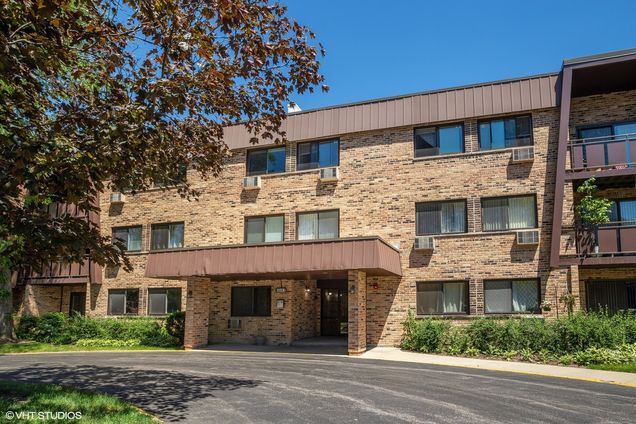 2604 N Windsor Drive Unit 207 Arlington Heights, IL Condo Sold - Photo 1 of 14. Opens carousel modal