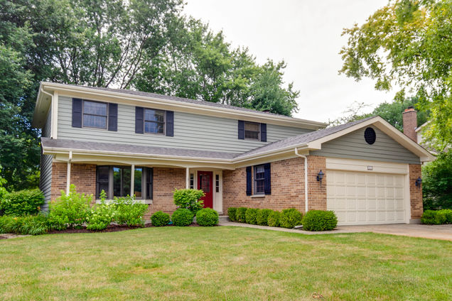 1605 Virginia Avenue Libertyville, IL House Sold - Photo 1 of 22. Opens carousel modal