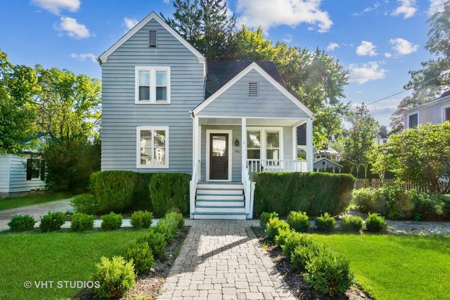 515 S Cook Street Barrington, IL House Sold - Photo 1 of 24. Opens carousel modal