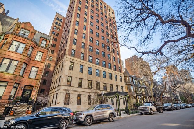 73 E Elm Street Unit 4C Chicago, IL Condo Sold - Photo 1 of 19. Opens carousel modal