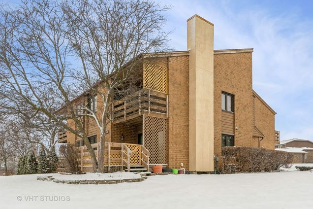 14505 S Ravinia Avenue Orland Park, IL Townhouse Sold - Photo 1 of 16. Opens carousel modal