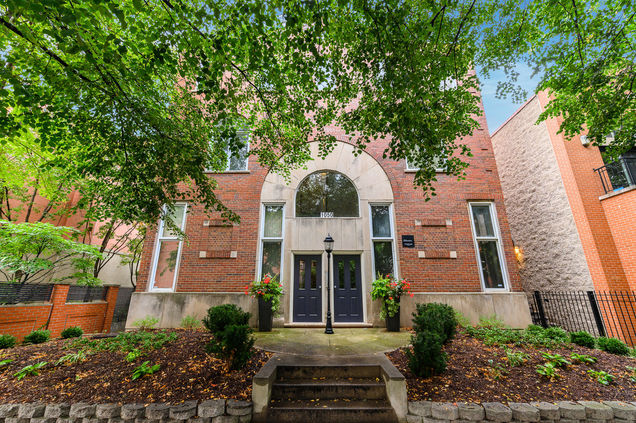 1050 W Webster Avenue Unit 2W Chicago, IL Condo Sold - Photo 1 of 20. Opens carousel modal