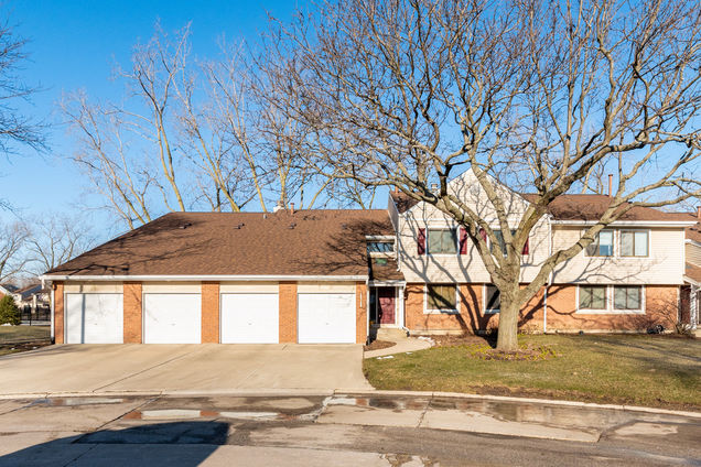 254 Winding Oak Lane Unit 254 Buffalo Grove, IL Condo Sold - Photo 1 of 15. Opens carousel modal