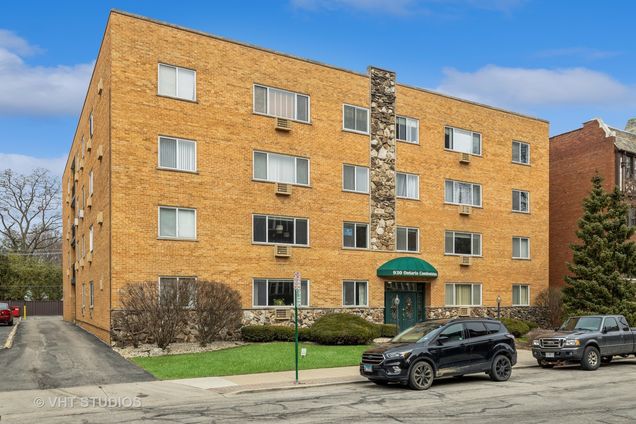 930 Ontario Street Unit 3E Oak Park, IL Condo Sold - Photo 1 of 12. Opens carousel modal