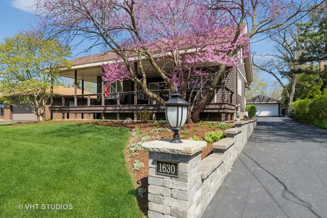 1630 Idlewild Lane Homewood, IL House Sold - Photo 1 of 14. Opens carousel modal