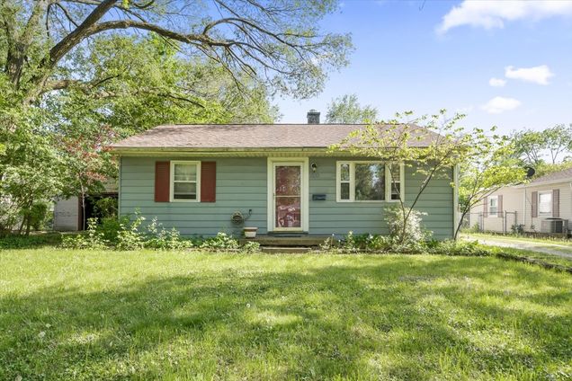 1109 Briarcliff Drive Urbana, IL House Sold - Photo 1 of 15. Opens carousel modal