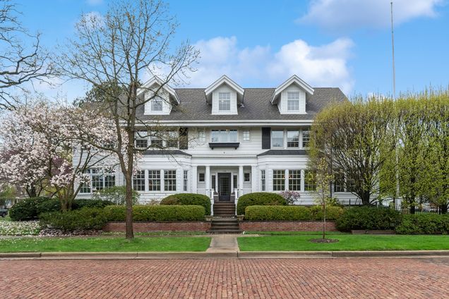 1100 Greenwood Avenue Wilmette, IL House Sold - Photo 1 of 39. Opens carousel modal