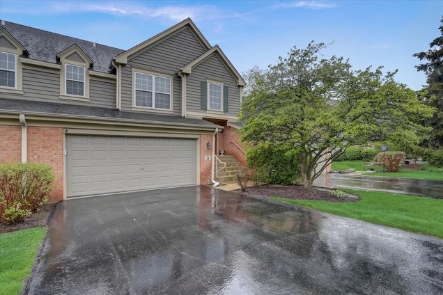 3 Provincetown Court Lincolnshire, IL Townhouse Sold - Photo 1 of 32. Opens carousel modal