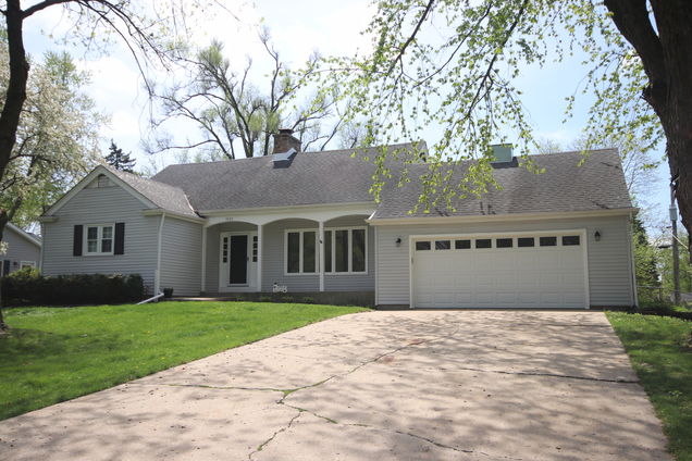 3303 W Fairway Drive McHenry, IL House Sold - Photo 1 of 40. Opens carousel modal