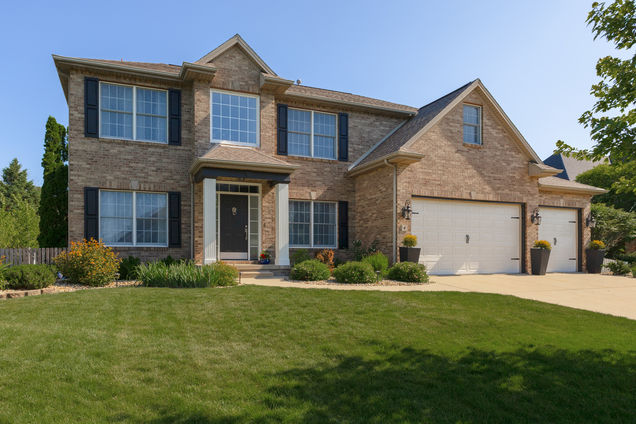 4 Weaver Court Bloomington, IL House Sold - Photo 1 of 59. Opens carousel modal