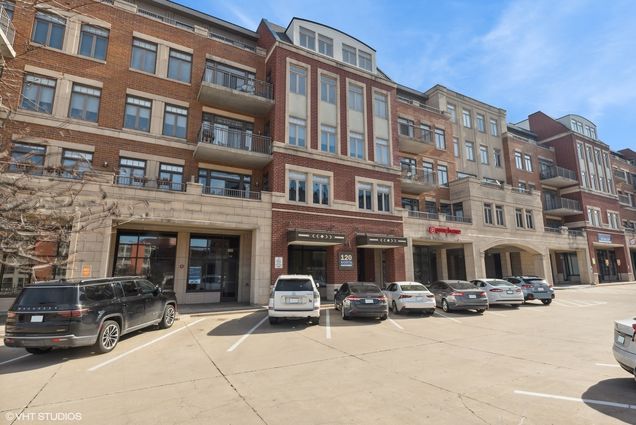 120 N Northwest Highway Unit 201 Park Ridge, IL Condo Sold - Photo 1 of 16. Opens carousel modal