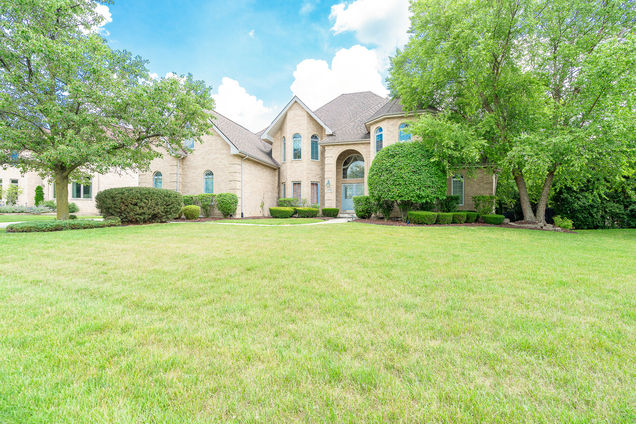13539 S Turnberry Lane Orland Park, IL House Sold - Photo 1 of 58. Opens carousel modal