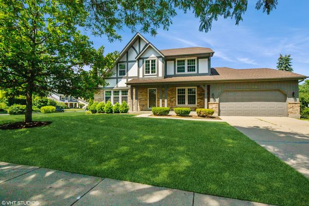 1720 Virginia Avenue Libertyville, IL House Sold - Photo 1 of 15. Opens carousel modal