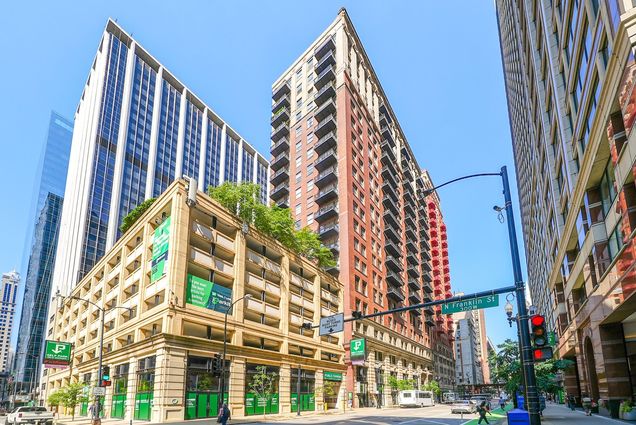 212 W Washington Street Unit 2109 Chicago, IL Condo Sold - Photo 1 of 24. Opens carousel modal