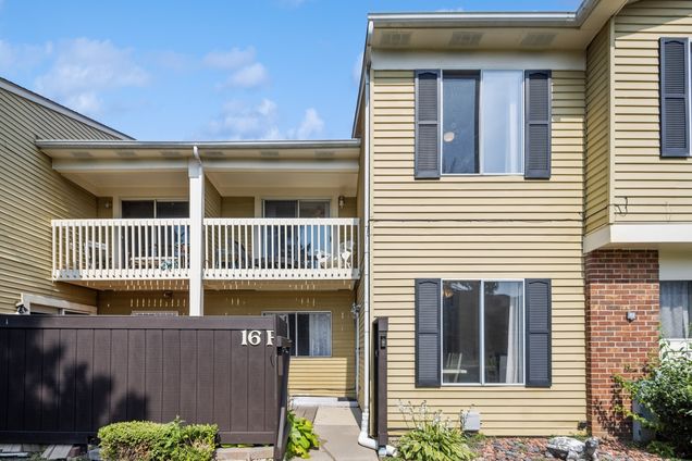 16 Fernwood Drive Unit P Bolingbrook, IL Townhouse Sold - Photo 1 of 16. Opens carousel modal