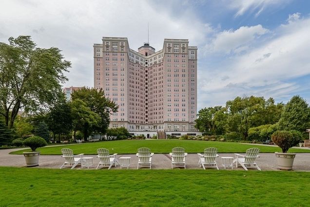 5555 N Sheridan Road Unit 1211 Chicago, IL Condo Sold - Photo 1 of 2. Opens carousel modal
