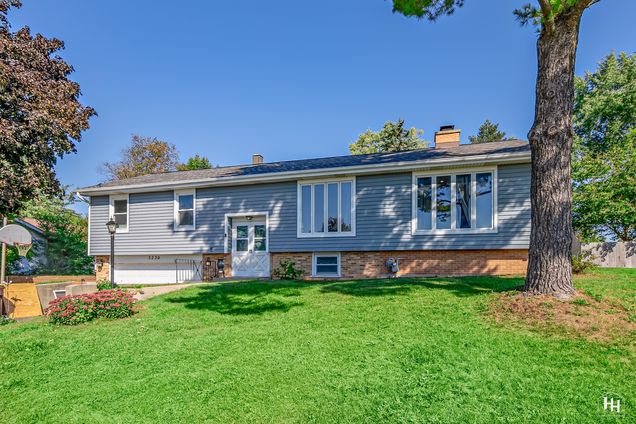 3220 W Skyway Drive McHenry, IL House Sold - Photo 1 of 23. Opens carousel modal