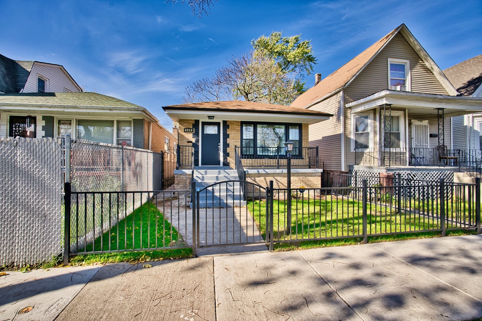 6510 S Oakley Ave