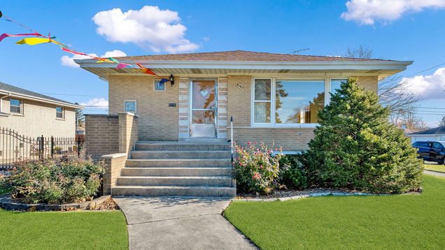 8157 Mason Avenue Burbank, IL House Sold - Photo 1 of 31. Opens carousel modal