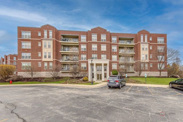 720 Prestwick Lane Unit 302 Wheeling, IL Condo Sold - Photo 1 of 23. Opens carousel modal