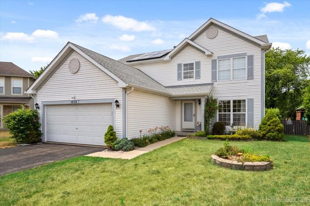 422 Rachel Circle Romeoville, IL House Active - Photo 1 of 34. Opens carousel modal