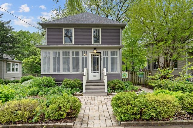 408 Walnut Street Batavia, IL House Sold - Photo 1 of 17. Opens carousel modal