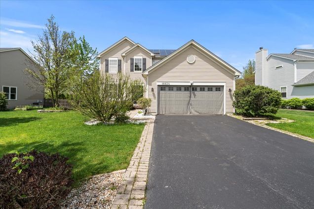 16624 Cagwin Drive Lockport, IL House Sold - Photo 1 of 33. Opens carousel modal